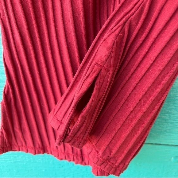 FREE PEOPLE RIBBED LAYERING CENTER TOP SIZE LARGE RED NWT - Picture 5 of 10